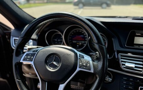 Mercedes-Benz E-Класс, 2015 год, 1 900 000 рублей, 14 фотография