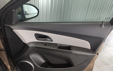 Chevrolet Cruze II, 2013 год, 950 000 рублей, 16 фотография