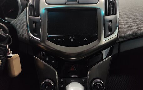 Chevrolet Cruze II, 2013 год, 950 000 рублей, 12 фотография