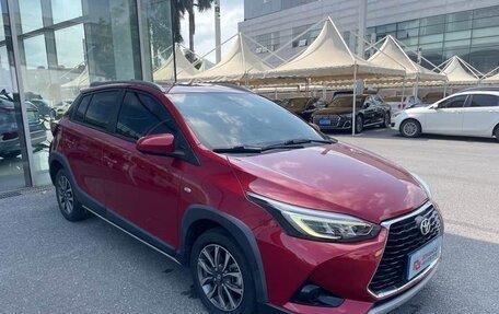Toyota Yaris XP150 рестайлинг, 2021 год, 1 350 000 рублей, 2 фотография
