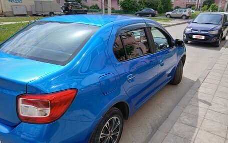 Renault Logan II, 2017 год, 890 000 рублей, 3 фотография