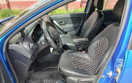 Renault Logan II, 2017 год, 890 000 рублей, 11 фотография