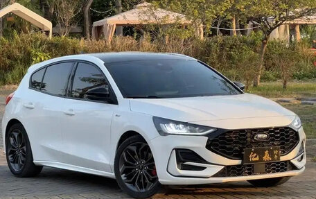 Ford Focus IV, 2022 год, 1 600 090 рублей, 2 фотография