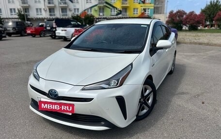 Toyota Prius IV XW50, 2019 год, 2 190 000 рублей, 7 фотография