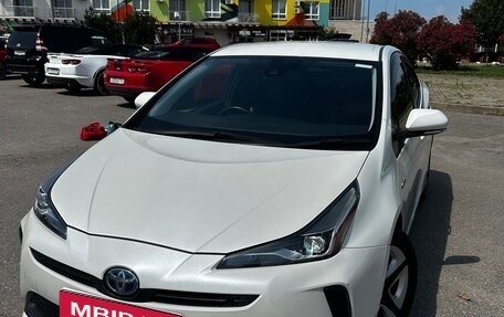Toyota Prius IV XW50, 2019 год, 2 190 000 рублей, 36 фотография