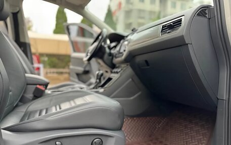 Volkswagen Touran III, 2020 год, 1 950 400 рублей, 9 фотография