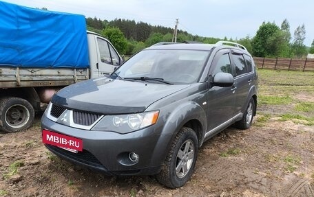 Mitsubishi Outlander III рестайлинг 3, 2008 год, 867 000 рублей, 2 фотография