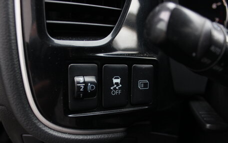 Mitsubishi Outlander III рестайлинг 3, 2012 год, 1 325 000 рублей, 18 фотография