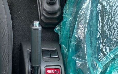 Suzuki Jimny, 2024 год, 2 990 000 рублей, 3 фотография
