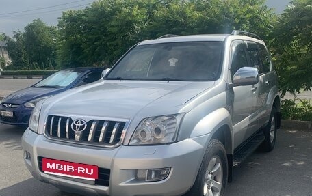 Toyota Land Cruiser Prado 120 рестайлинг, 2007 год, 2 100 000 рублей, 2 фотография