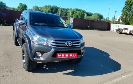 Toyota Hilux VIII, 2018 год, 3 500 000 рублей, 3 фотография