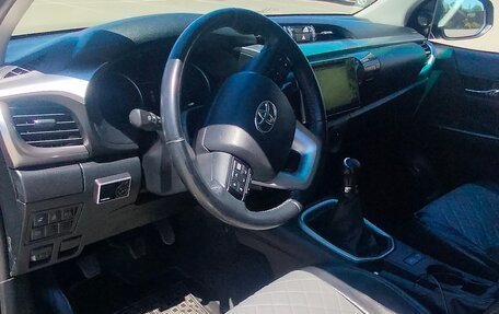 Toyota Hilux VIII, 2018 год, 3 500 000 рублей, 9 фотография