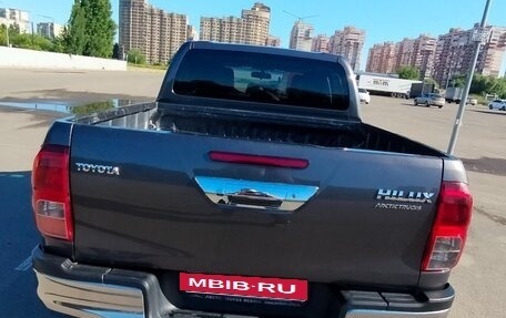 Toyota Hilux VIII, 2018 год, 3 500 000 рублей, 6 фотография