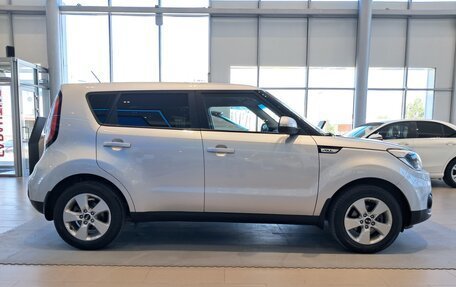 KIA Soul II рестайлинг, 2018 год, 1 575 000 рублей, 8 фотография