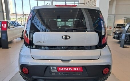 KIA Soul II рестайлинг, 2018 год, 1 575 000 рублей, 10 фотография