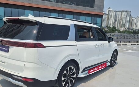 KIA Carnival, 2022 год, 2 800 000 рублей, 3 фотография