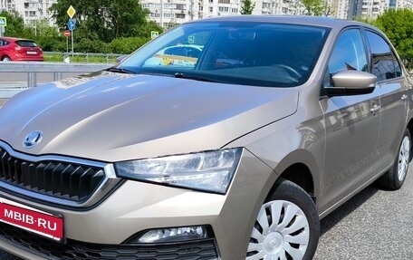 Skoda Rapid II, 2020 год, 1 800 000 рублей, 1 фотография