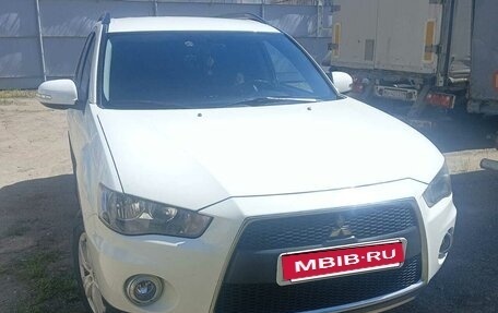 Mitsubishi Outlander III рестайлинг 3, 2011 год, 1 250 000 рублей, 2 фотография