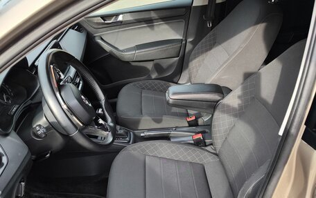 Skoda Rapid II, 2020 год, 1 800 000 рублей, 19 фотография
