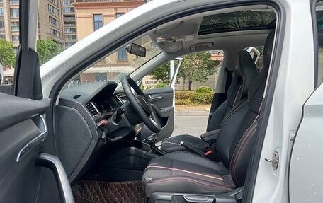 Skoda Karoq I, 2022 год, 1 800 000 рублей, 10 фотография