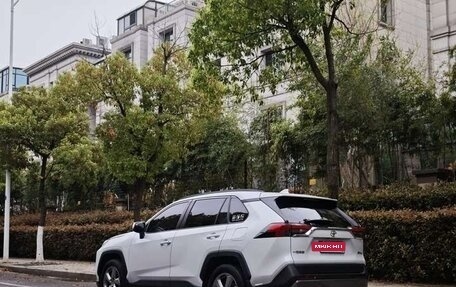 Toyota RAV4, 2022 год, 2 900 000 рублей, 4 фотография