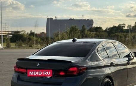 BMW 5 серия, 2022 год, 4 300 000 рублей, 8 фотография