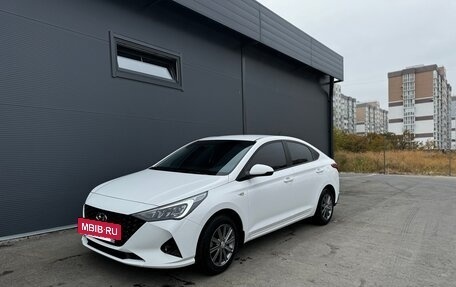 Hyundai Solaris II рестайлинг, 2021 год, 1 700 000 рублей, 14 фотография