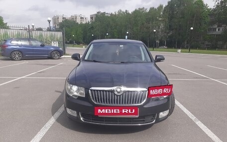 Skoda Superb III рестайлинг, 2009 год, 1 395 000 рублей, 2 фотография