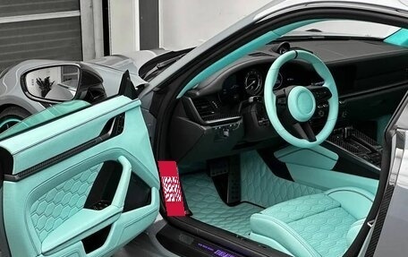 Porsche 911, 2023 год, 89 900 000 рублей, 13 фотография