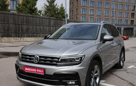 Volkswagen Tiguan II, 2019 год, 3 350 000 рублей, 1 фотография