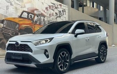 Toyota RAV4, 2021 год, 1 900 000 рублей, 1 фотография