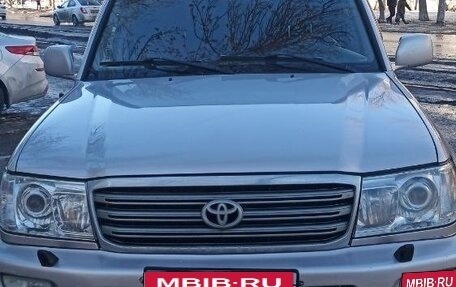 Toyota Land Cruiser 100 рестайлинг 2, 2005 год, 2 165 000 рублей, 1 фотография
