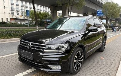 Volkswagen Tiguan II, 2021 год, 1 800 000 рублей, 1 фотография