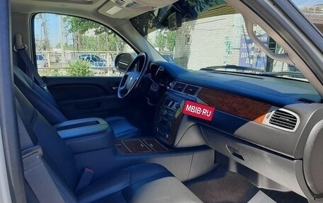 Chevrolet Tahoe III, 2013 год, 2 300 000 рублей, 16 фотография