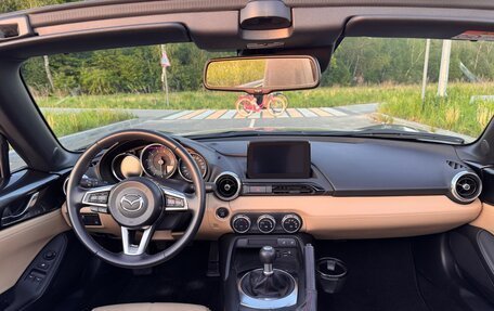 Mazda MX-5, 2018 год, 3 900 000 рублей, 25 фотография
