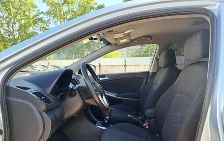 Hyundai Solaris II рестайлинг, 2011 год, 599 000 рублей, 20 фотография