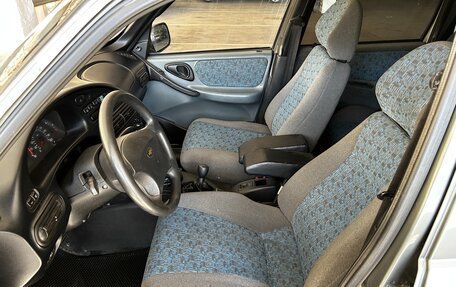 Chevrolet Niva I рестайлинг, 2004 год, 299 000 рублей, 10 фотография