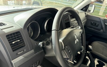 Mitsubishi Pajero IV, 2010 год, 1 700 000 рублей, 18 фотография