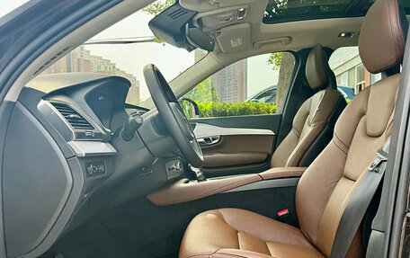 Volvo XC90 II рестайлинг, 2021 год, 3 800 000 рублей, 10 фотография