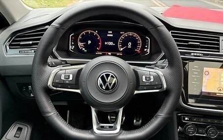Volkswagen Tiguan II, 2021 год, 1 800 000 рублей, 11 фотография