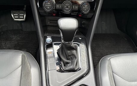Volkswagen Tiguan II, 2021 год, 1 800 000 рублей, 13 фотография