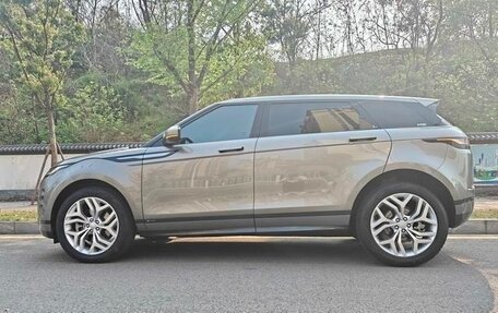 Land Rover Range Rover Evoque II, 2021 год, 2 400 000 рублей, 7 фотография