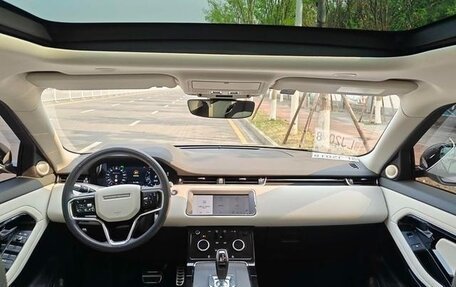 Land Rover Range Rover Evoque II, 2021 год, 2 400 000 рублей, 14 фотография