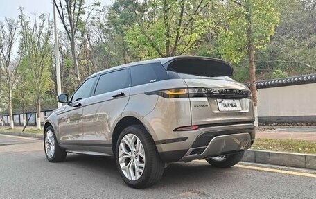 Land Rover Range Rover Evoque II, 2021 год, 2 400 000 рублей, 6 фотография