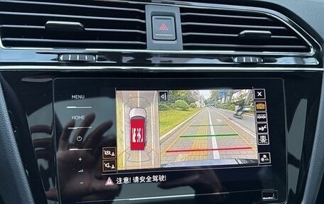 Volkswagen Tiguan II, 2021 год, 1 800 000 рублей, 12 фотография