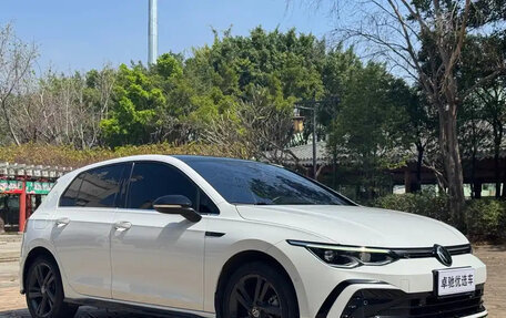 Volkswagen Golf VIII, 2021 год, 1 300 000 рублей, 2 фотография