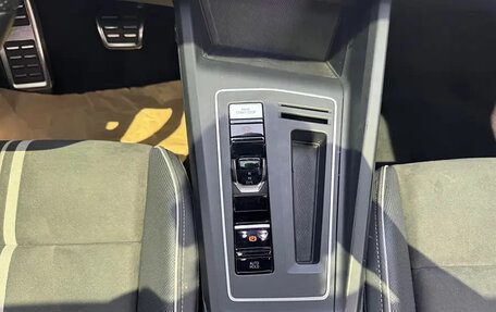 Volkswagen Golf VIII, 2021 год, 1 300 000 рублей, 15 фотография