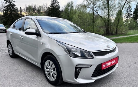 KIA Rio IV, 2017 год, 990 000 рублей, 8 фотография