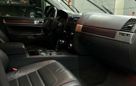 Volkswagen Touareg III, 2007 год, 1 600 000 рублей, 13 фотография