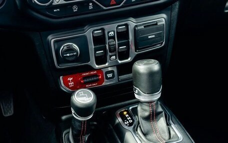 Jeep Wrangler, 2021 год, 4 490 000 рублей, 15 фотография